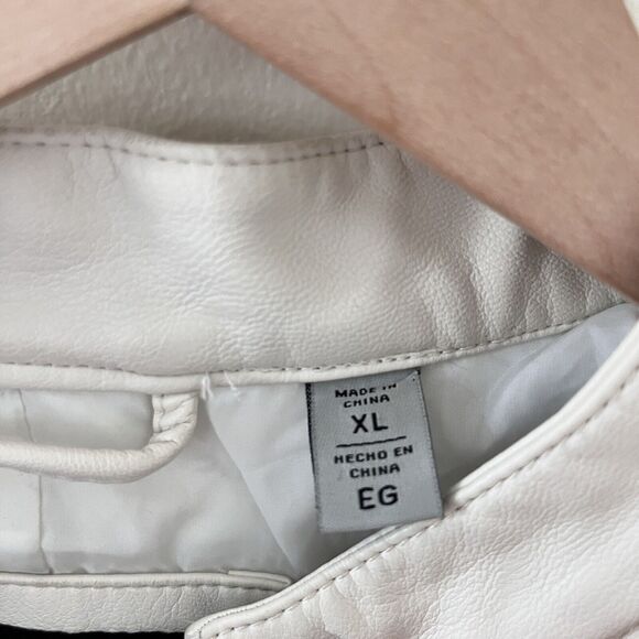 NWT Levi Strauss & Co Women’s Cream Color Faux Leather Motorcycle Jacket… - Picture 8 of 13